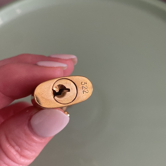 Louis Vuitton Lock & Key #322 - Picture 7 of 7